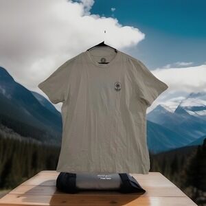 Toes on the Nose Shirt Mens XL White Short Sleeve Aloha‎ From Paradise Graphic